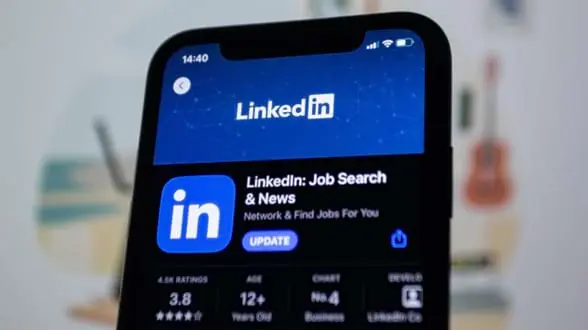 Top 10 Strategies To Become A LinkedIn Thought Leader In 2023